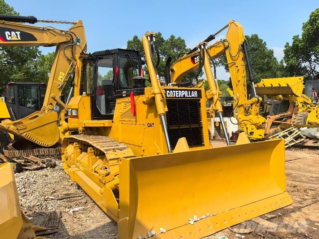 CAT D 6 G LGP II بلدوزرات مجنزرة