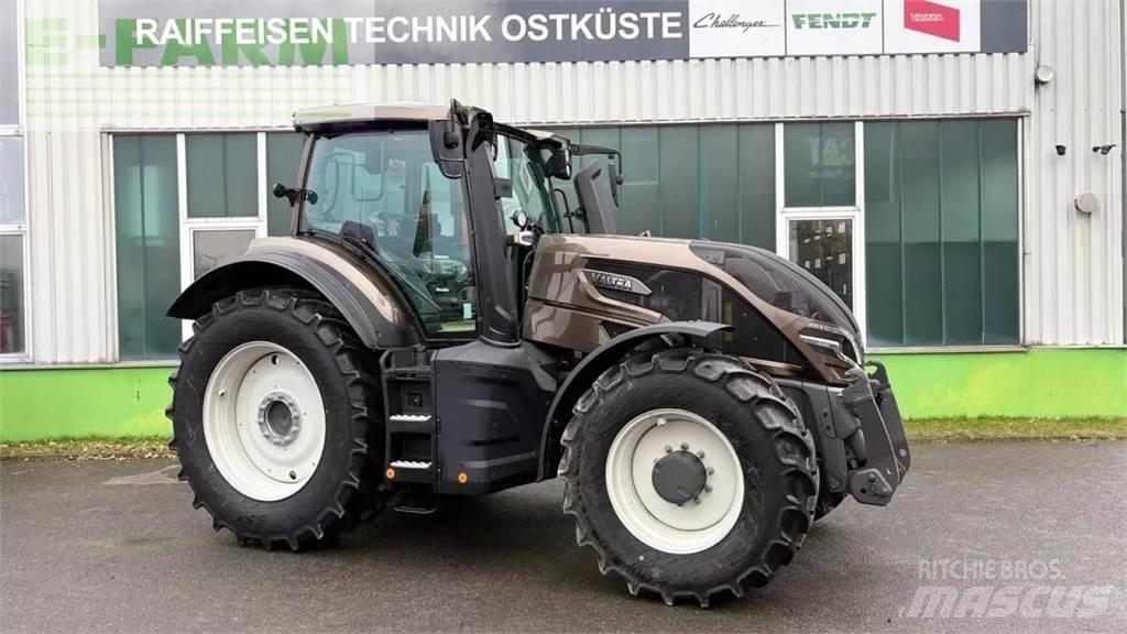 Valtra q 285 الجرارات