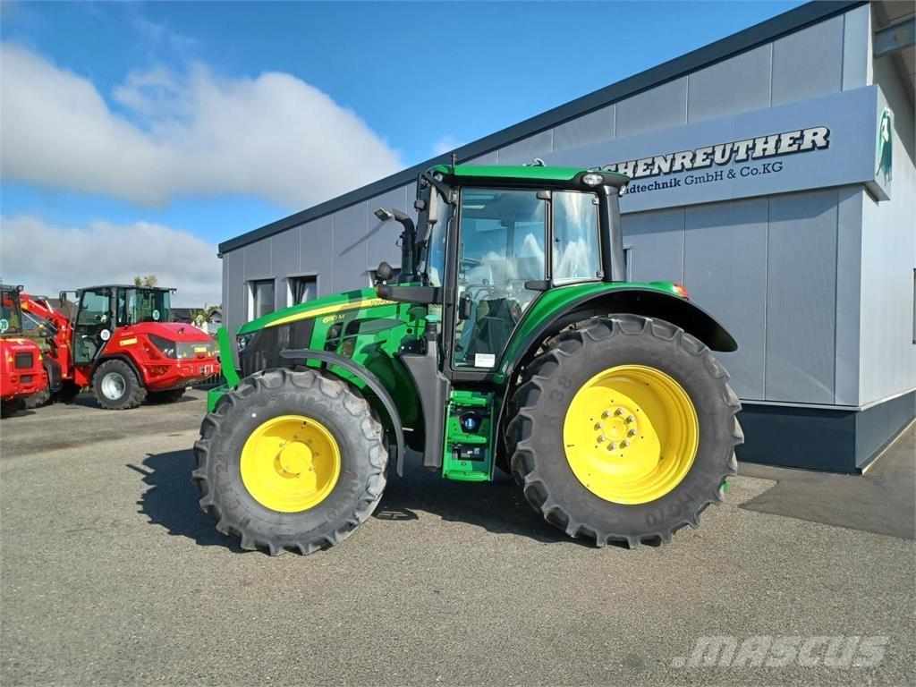 John Deere 6110M الجرارات
