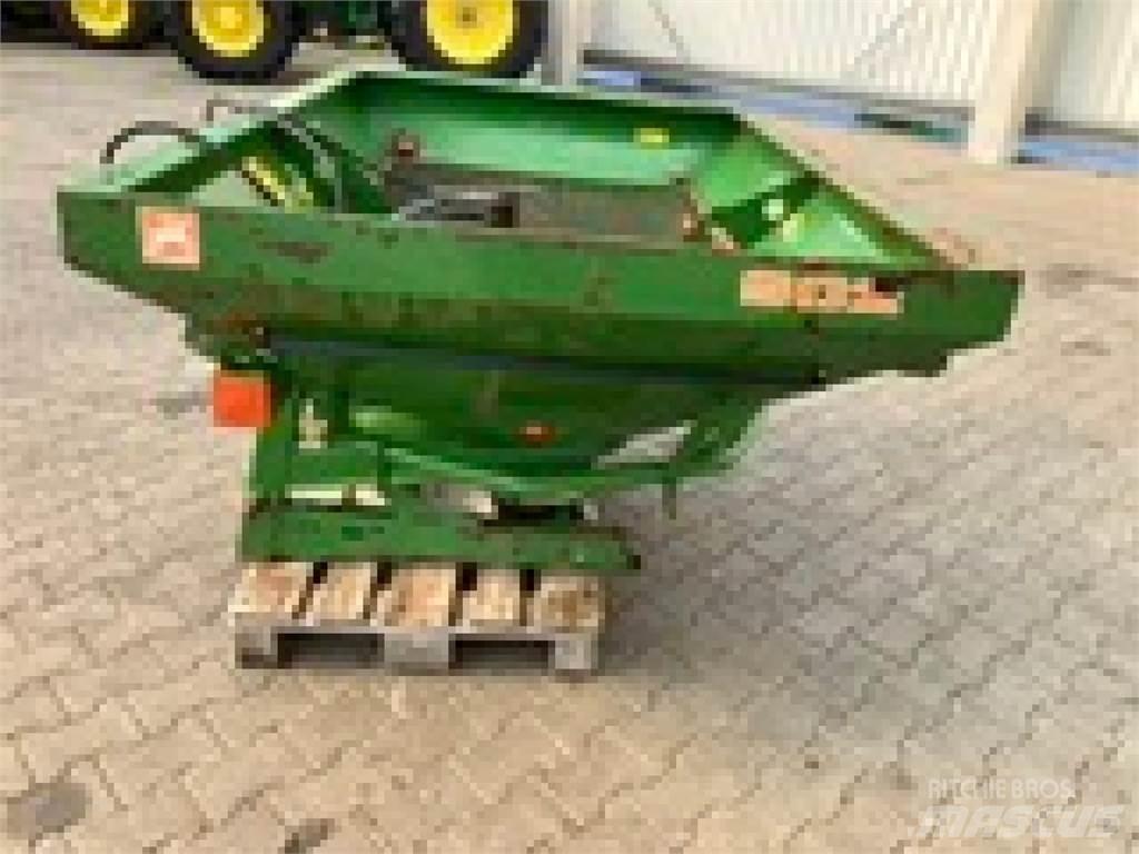 Amazone ZA-X 902 معدات فرد المواد المعدنية