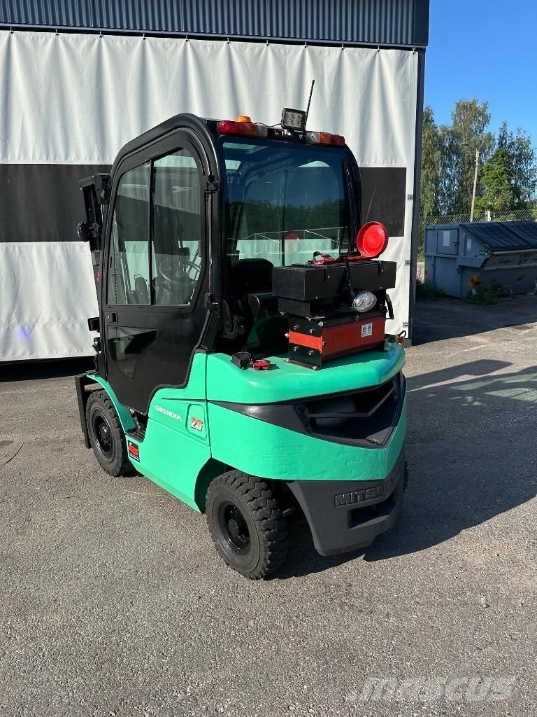 Mitsubishi FD 25 N شاحنات الديزل