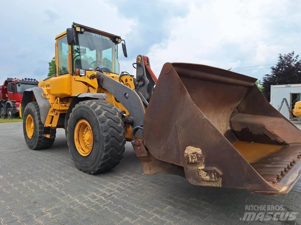 Volvo L 90 E لوادر بعجل