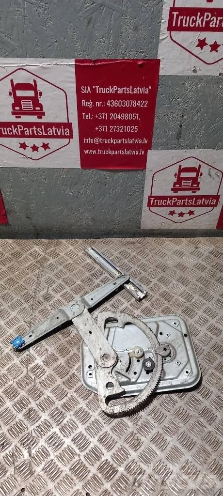 Scania R 440    2572349 كابينة والداخلية