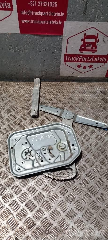 Scania R 440    2572349 كابينة والداخلية