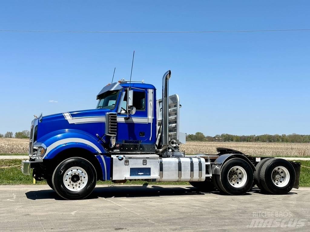 Mack Titan TD 713 شاحنات أخرى