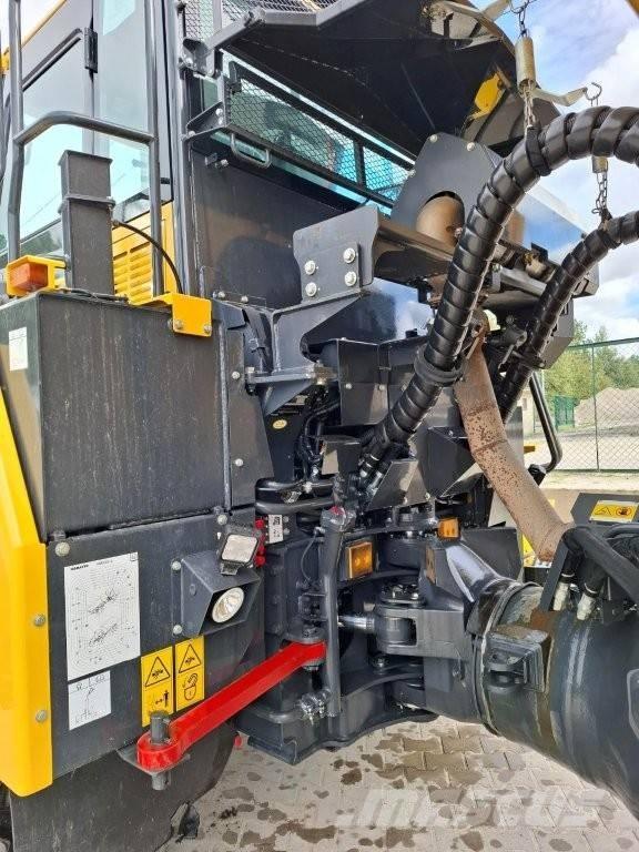 Komatsu HM 300 ساحبات مفصلية
