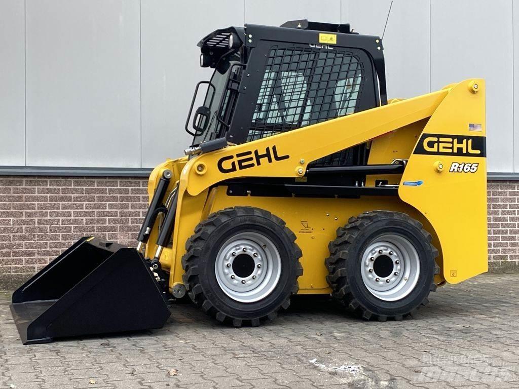 Gehl R165 لوادر انزلاقية التوجيه