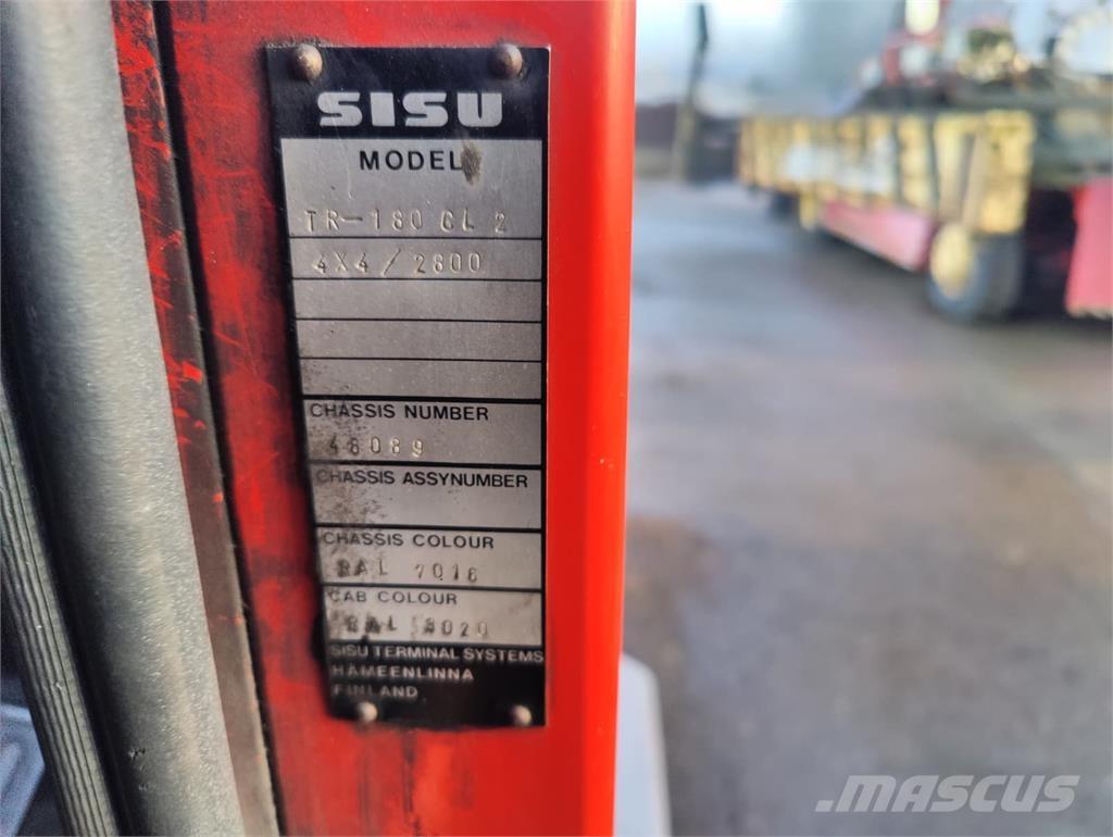 Sisu TR180 Gl 2 جرارات صالات المطارات