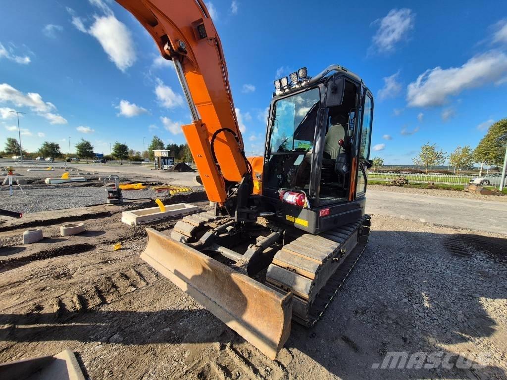 Doosan DX 85 R حفارات وسط 7 طن - 12 طن