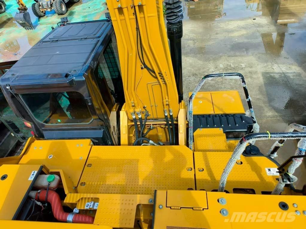 CAT 330 حفارات زحافة