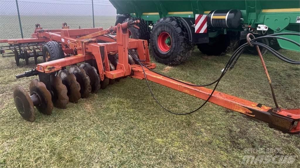 Kuhn SE 300 زحافات ساحقة