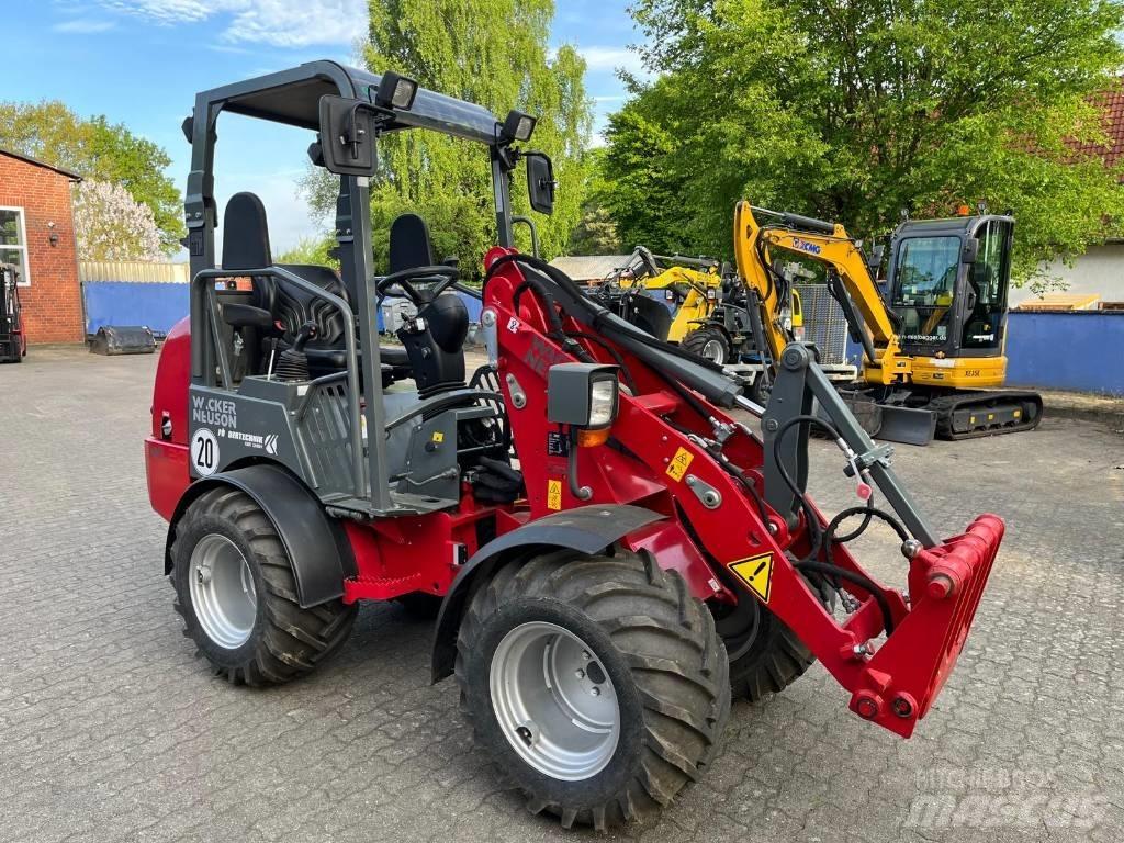 Wacker Neuson WL 20 لوادر بعجل