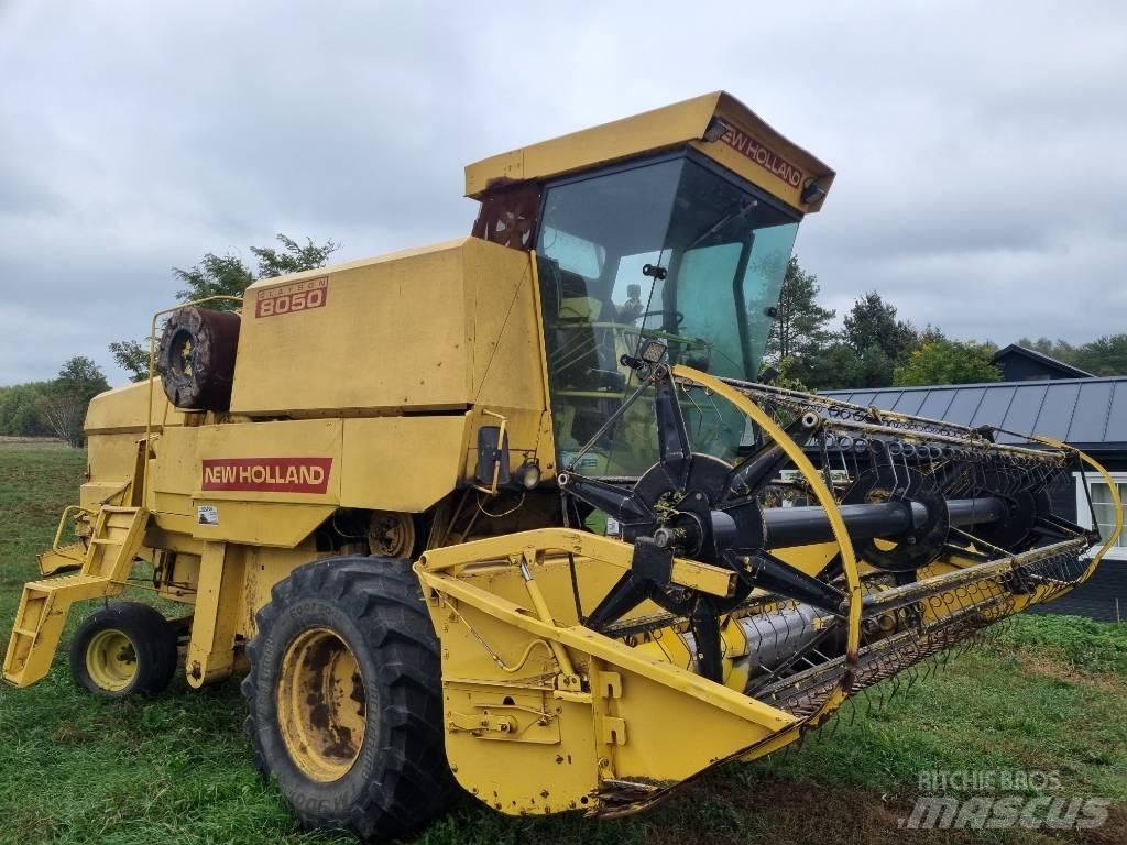 New Holland 8050 حصادات