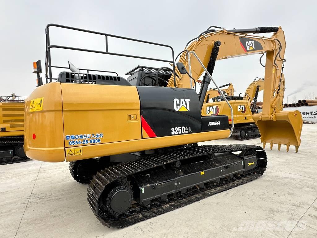 CAT 325D2L حفارات زحافة