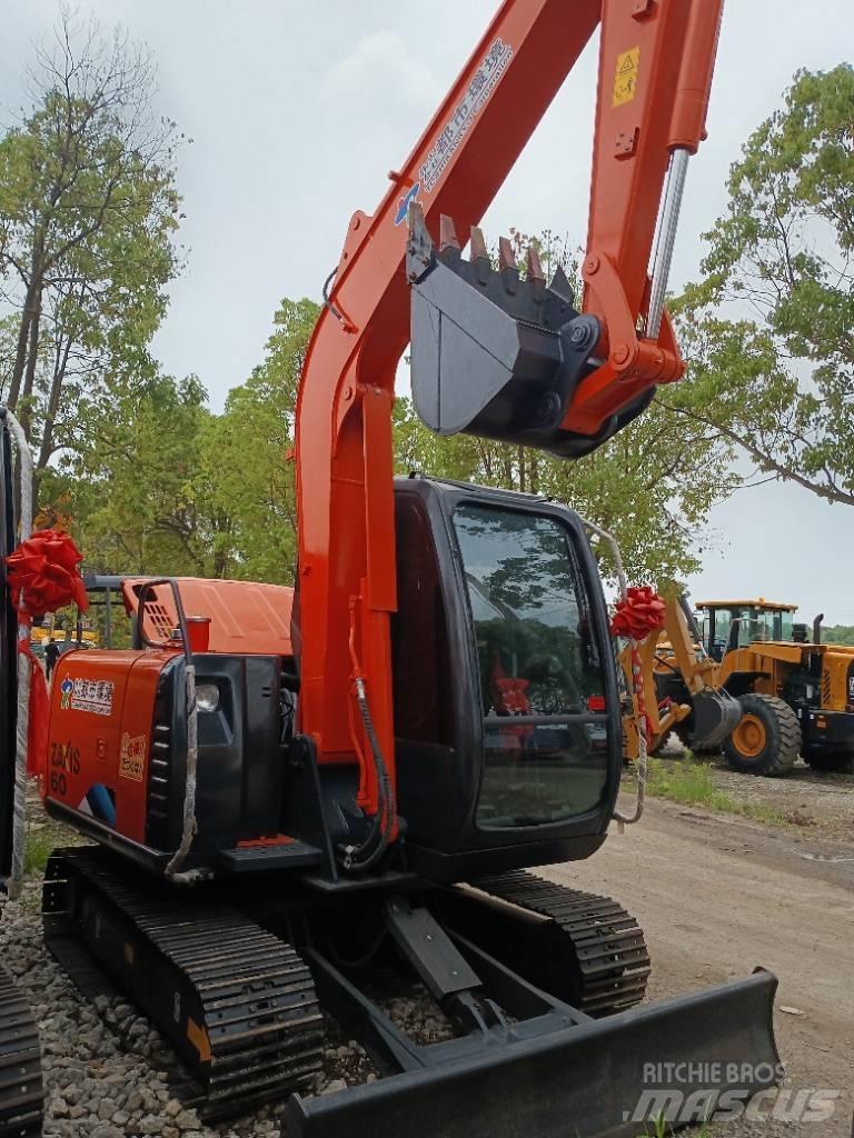 Hitachi ZX 60 حفارات زحافة