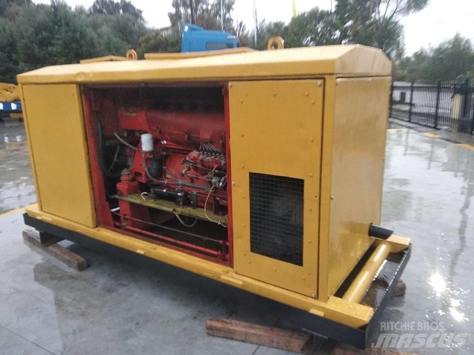 CAT MS-A82 حفارات زحافة