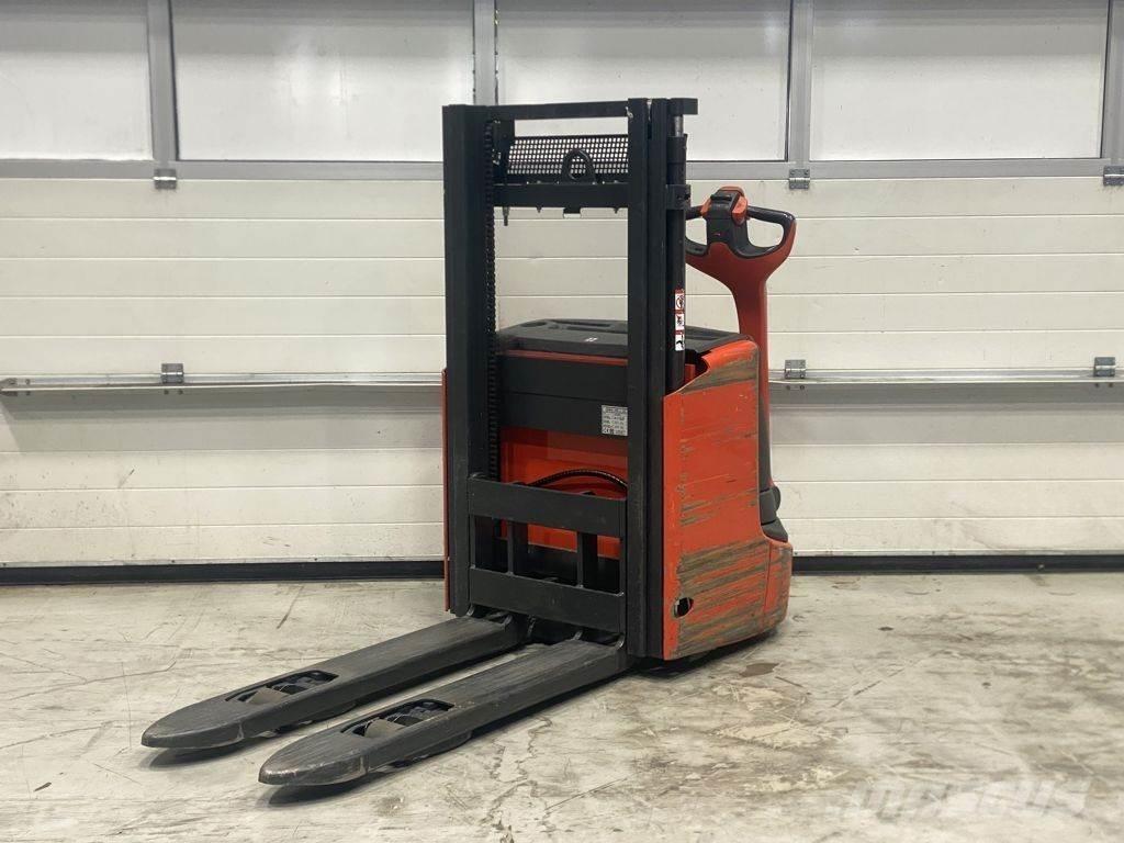 Linde L12 I معدات التكديس الجوالة