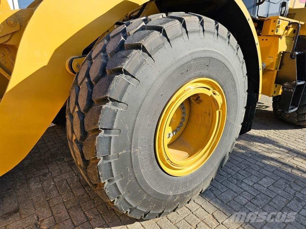 CAT 950L لوادر بعجل