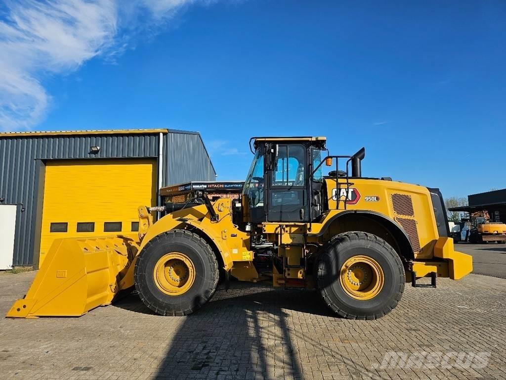 CAT 950L لوادر بعجل