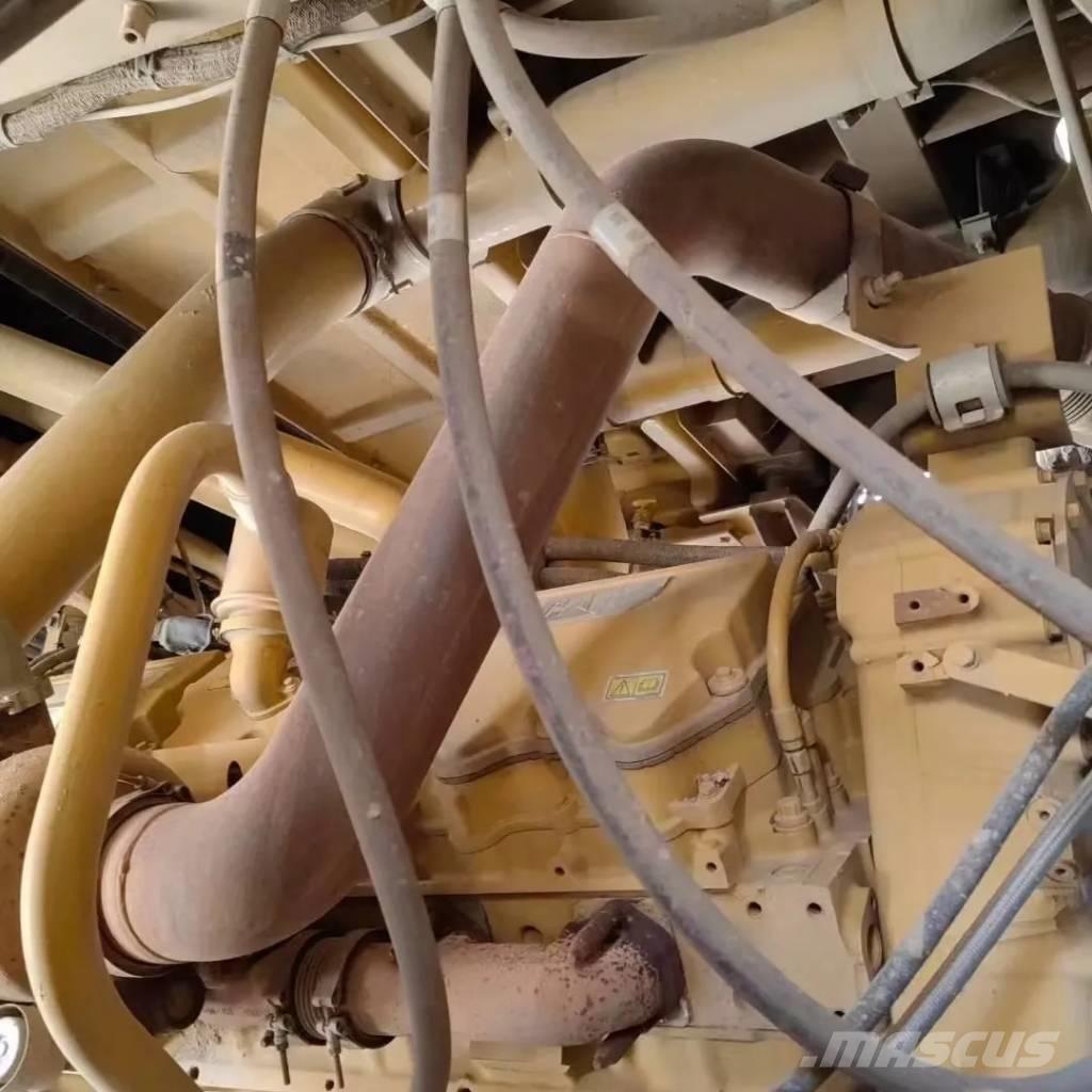 CAT 777 شاحنات المخلفات الصلبة