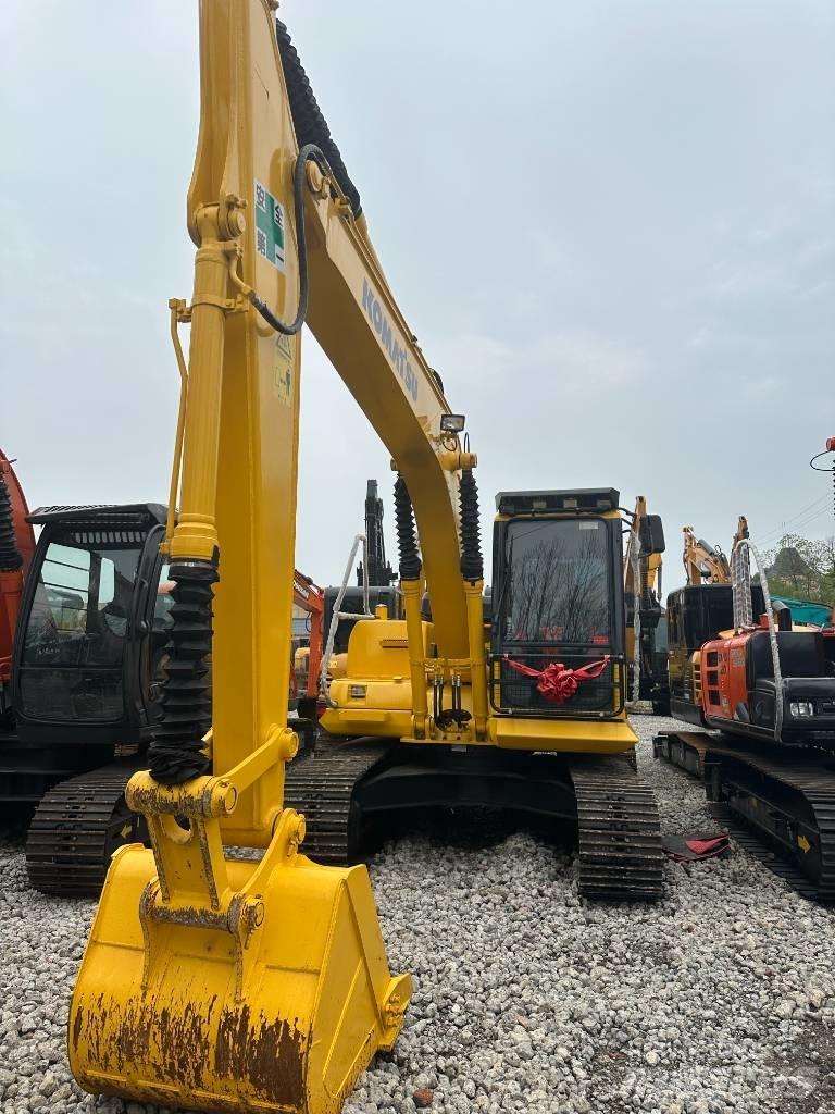 Komatsu PC 130-8 حفارات وسط 7 طن - 12 طن