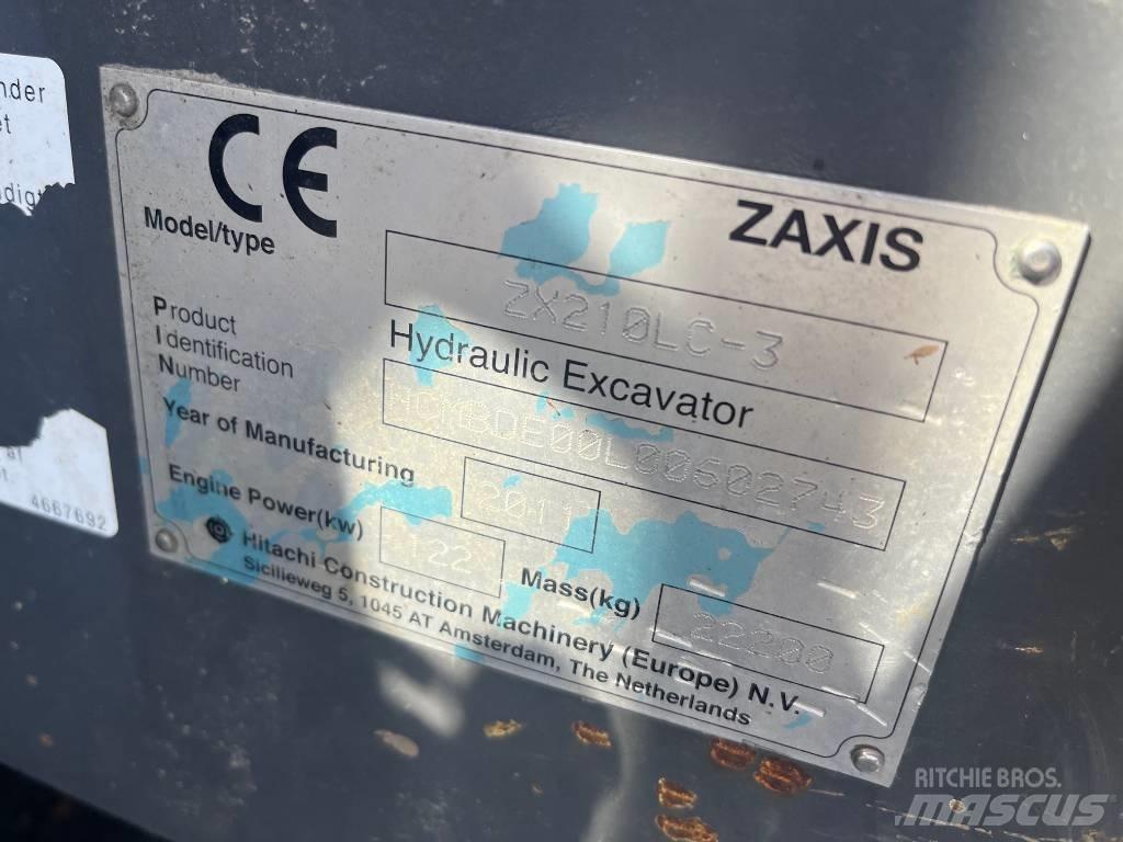 Hitachi ZX 210 LC-3 حفارات زحافة