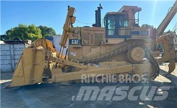 CAT D 10 R II بلدوزرات مجنزرة
