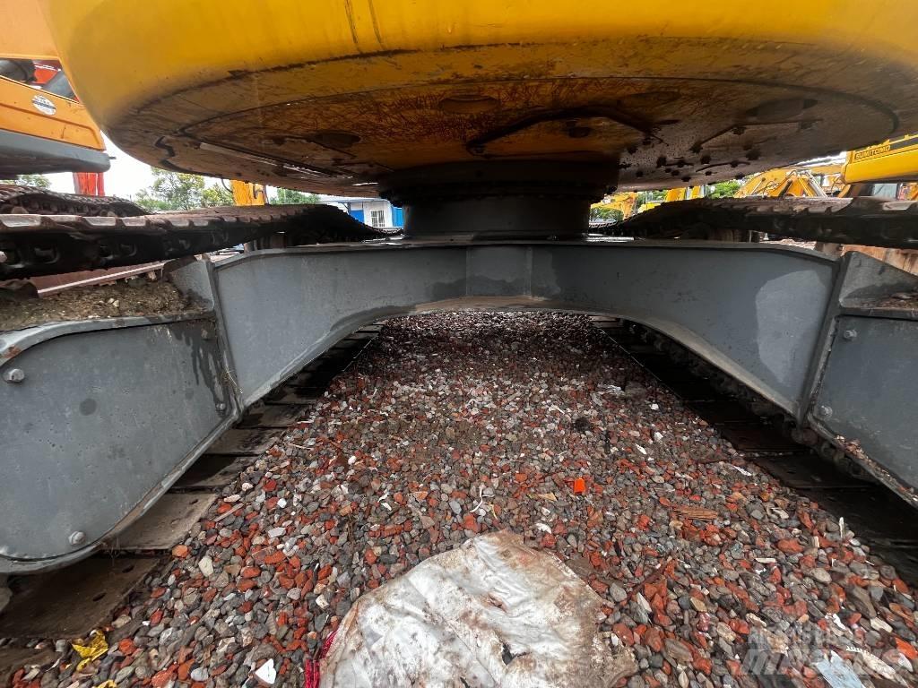 Komatsu PC 138 US حفارات زحافة