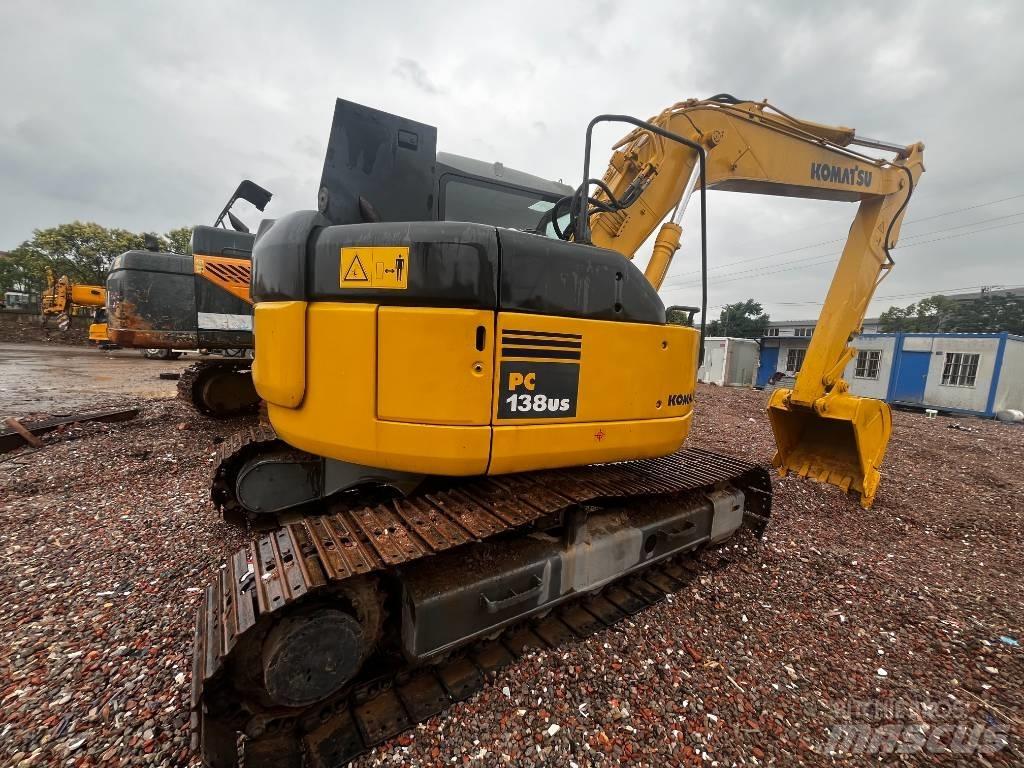 Komatsu PC 138 US حفارات زحافة