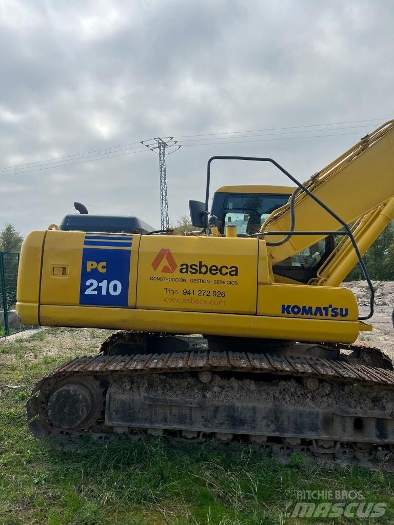 Komatsu PC 210 LC-7K حفارات زحافة