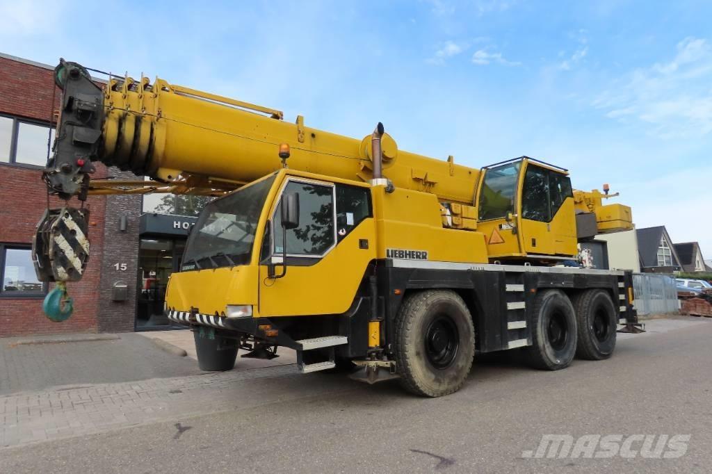 Liebherr LTM 1055-1 رافعات صالحة لكل أنواع الطرق