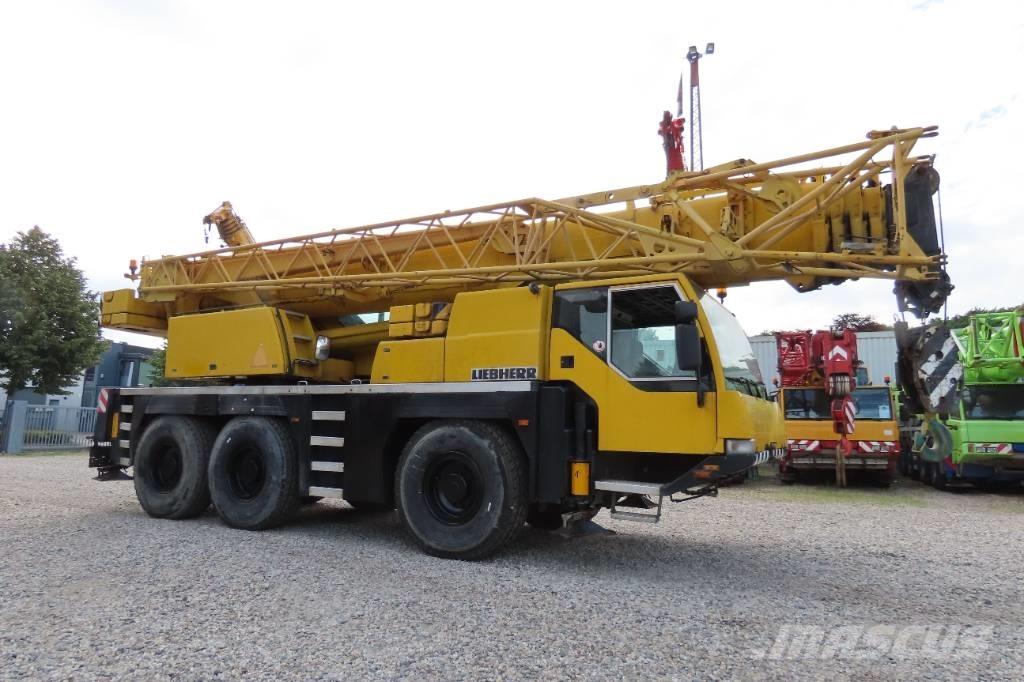 Liebherr LTM 1055-1 رافعات صالحة لكل أنواع الطرق