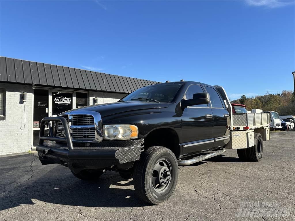 Dodge RAM 3500 شاحنات مسطحة/مفصلية الجوانب