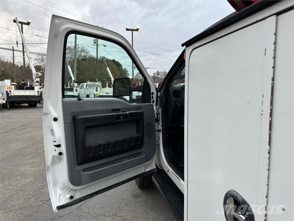 Ford F550 شاحنات أخرى