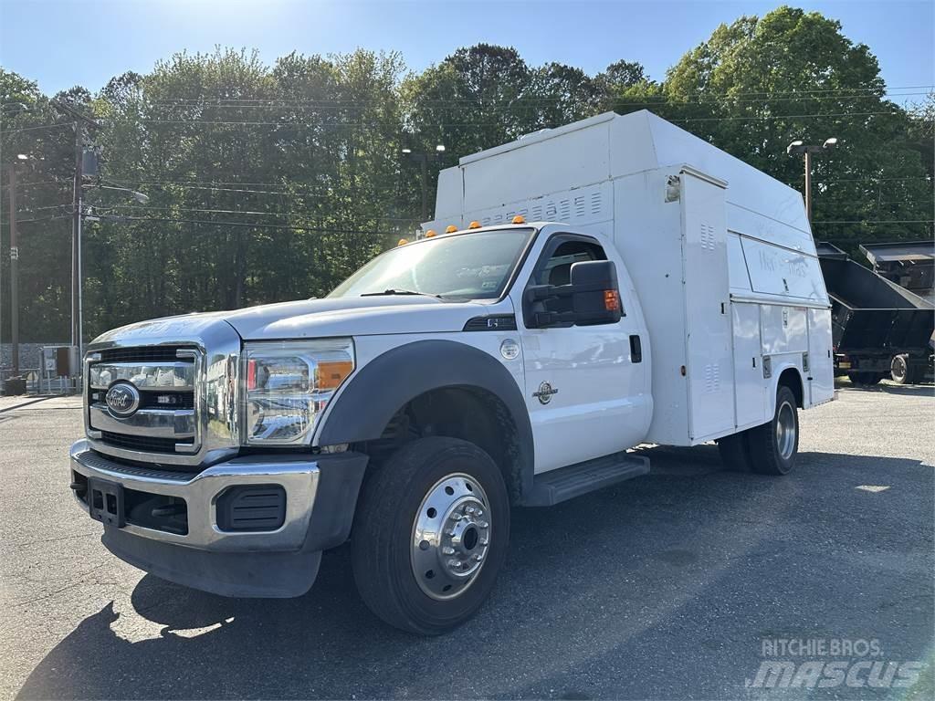 Ford F550 مركبات الأغراض العامة