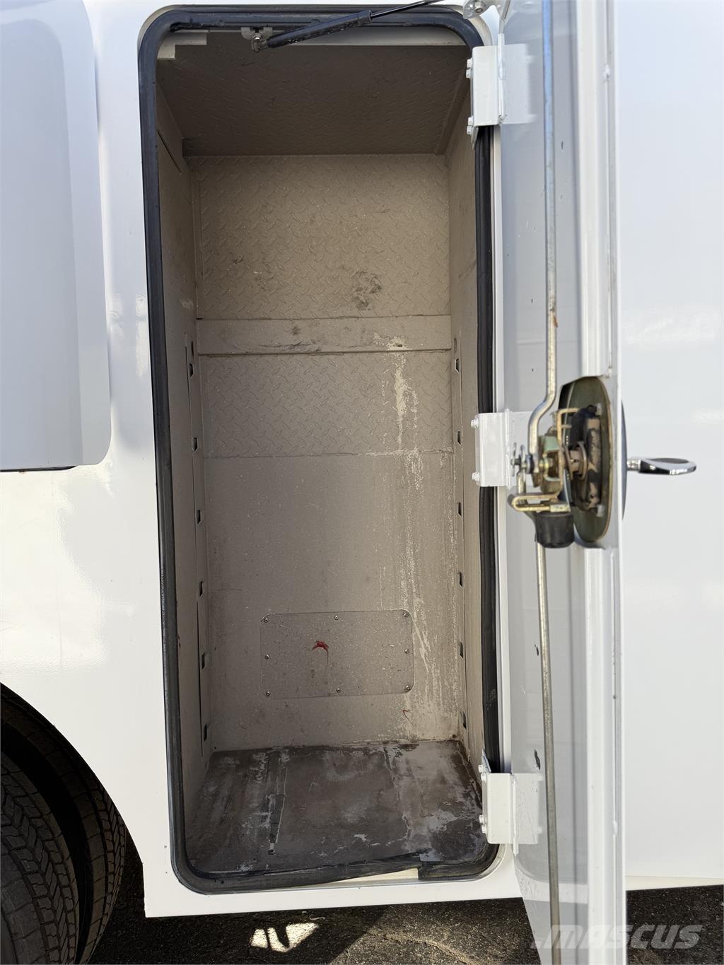 Ford F550 مركبات الأغراض العامة