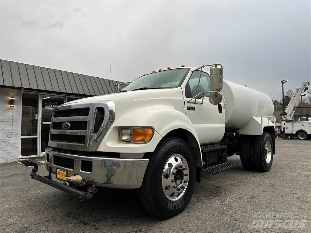 Ford F650 شاحنات أخرى