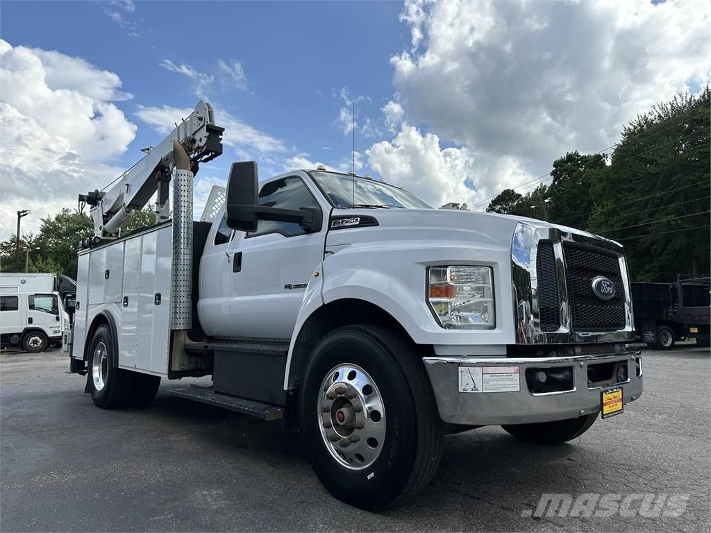 Ford F750 مركبات الأغراض العامة