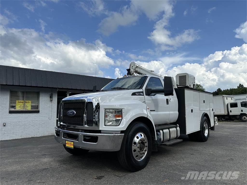 Ford F750 مركبات الأغراض العامة