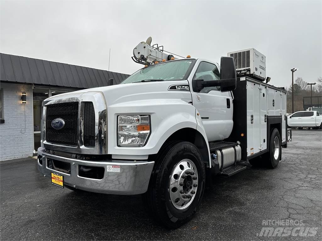 Ford F750 مركبات الأغراض العامة