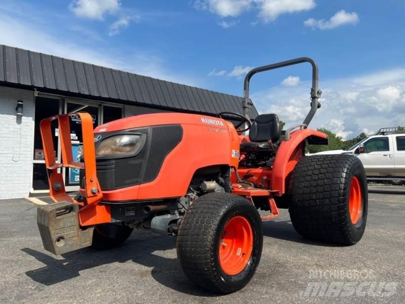 Kubota MX4700D وحدات الجر