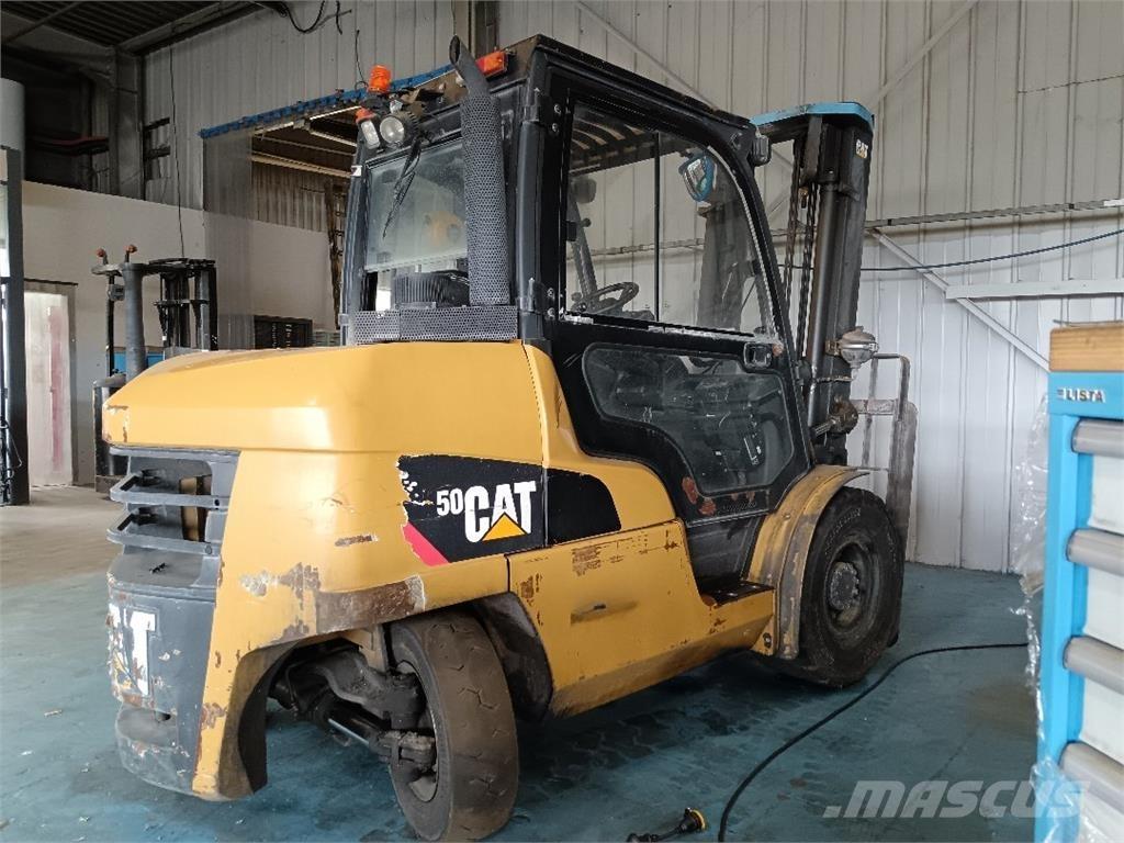 CAT DP50NT شاحنات ذات رافعات شوكية - أخرى