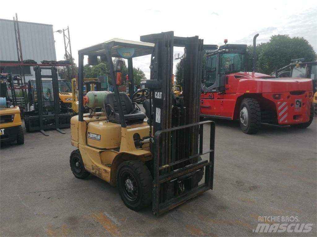 CAT GP25K شاحنات ذات رافعات شوكية - أخرى