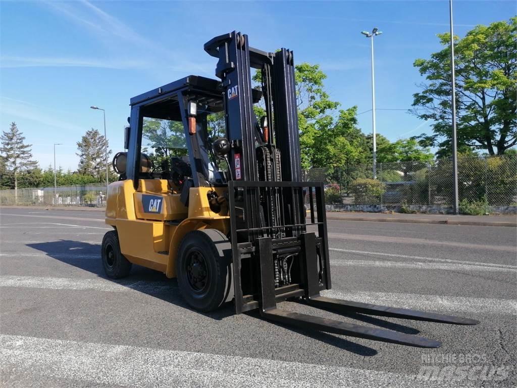 CAT GP40KL شاحنات ذات رافعات شوكية - أخرى