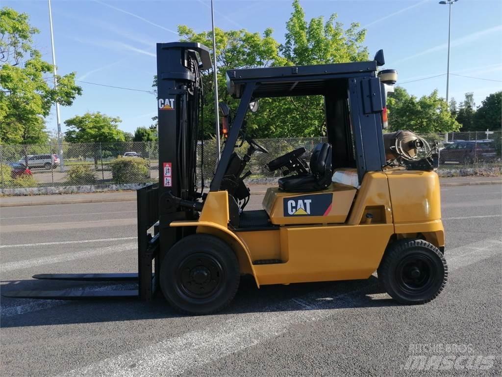 CAT GP40KL شاحنات ذات رافعات شوكية - أخرى