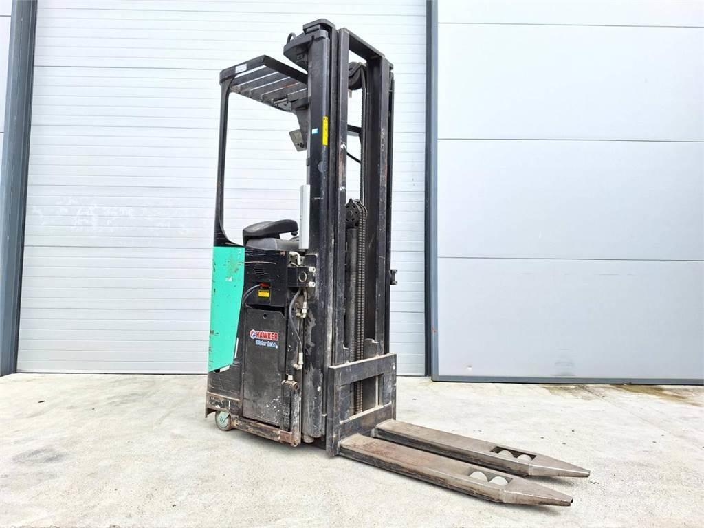 CAT NSR20N شاحنات مناولة ذاتية الدفع