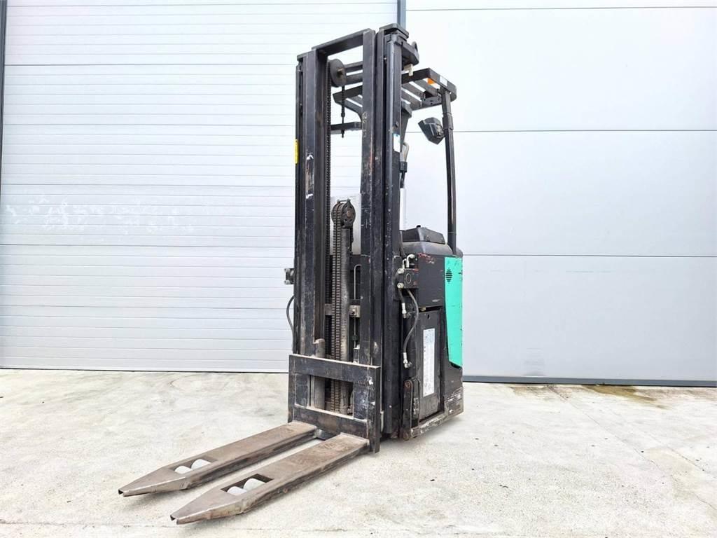 CAT NSR20N شاحنات مناولة ذاتية الدفع