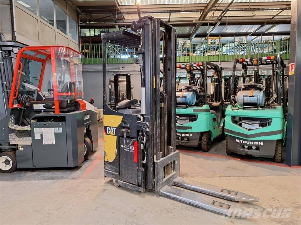 CAT NSR20N شاحنات مناولة ذاتية الدفع