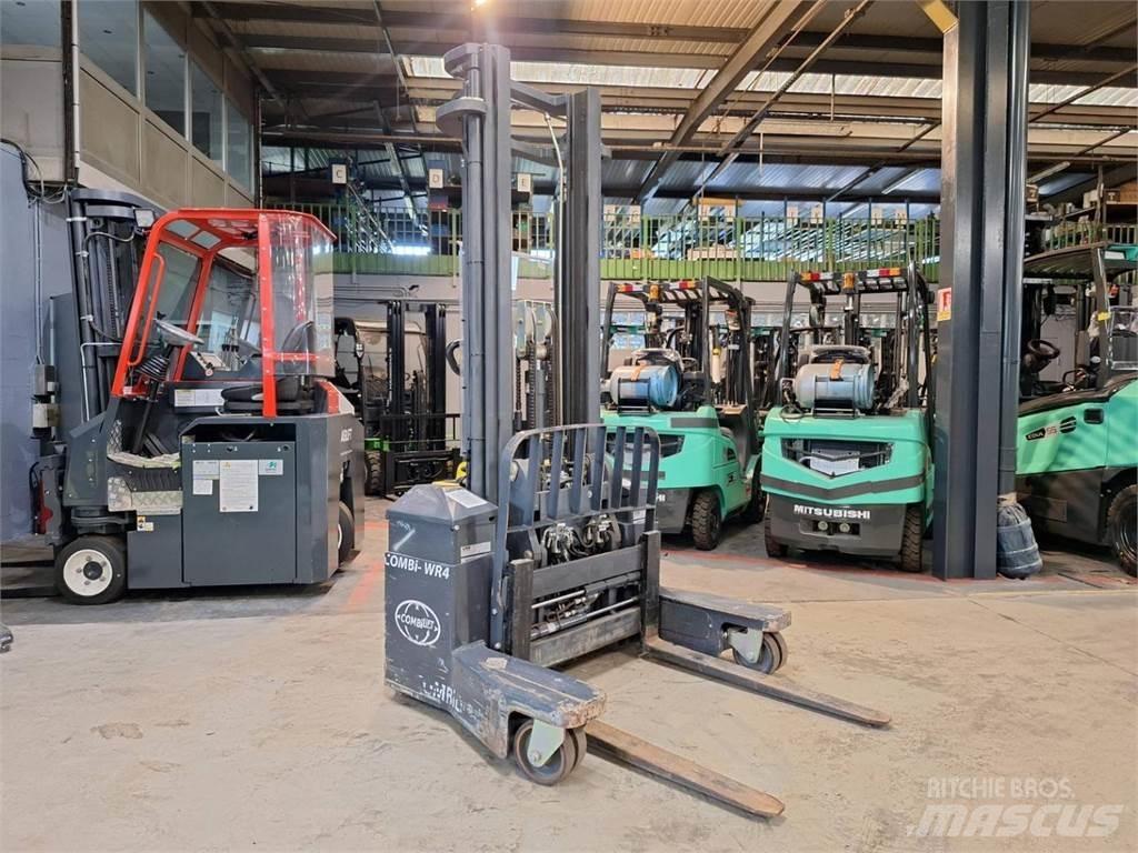 Combilift WR4 معدات التكديس الجوالة