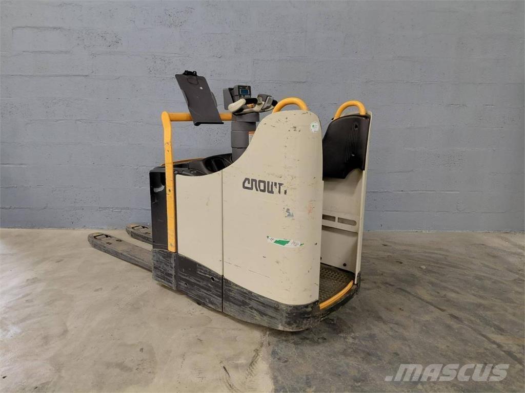 Crown WT3040 شاحنات مناولة ذاتية الدفع